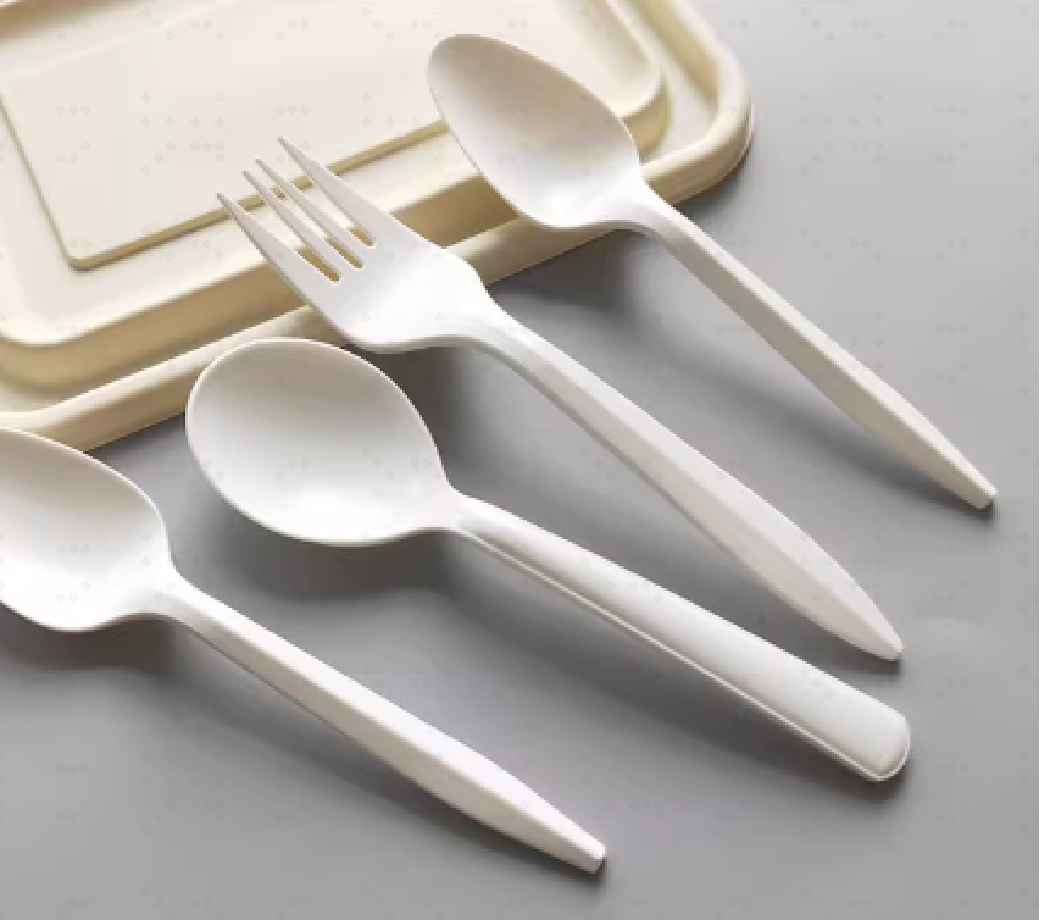 Disposable cutlery（knives, forks, spoons）